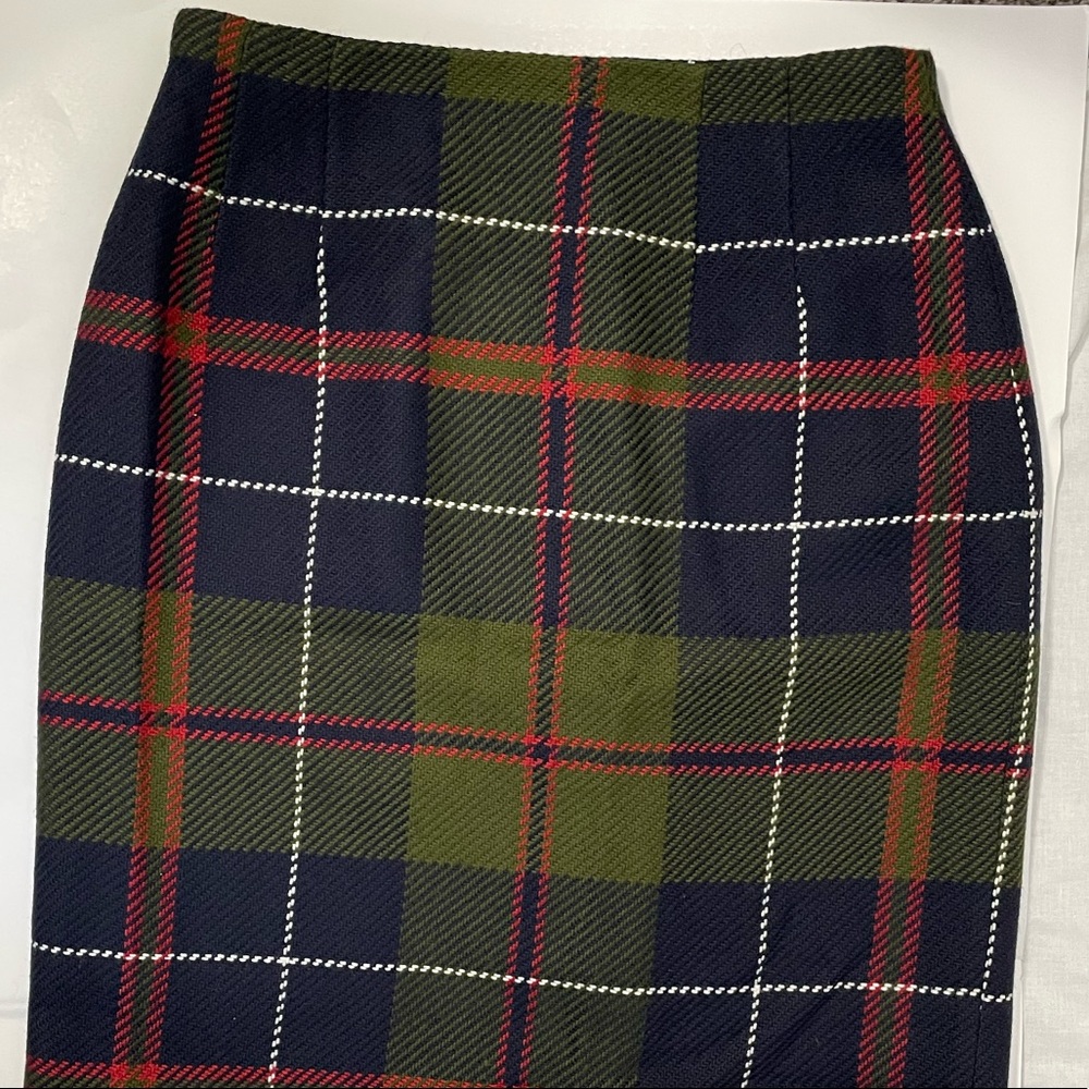 🔥Chadwick’s Red/ Navy Blue/ Green Plaid Midi Skirt for Ladies Size 10🔥
